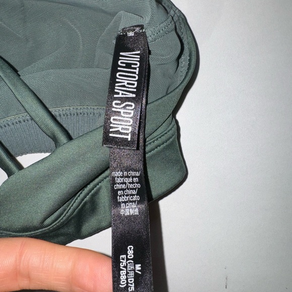 Victoria’s Secret Army Green Criss Cross Back Size Medium Sports Bra - Picture 3 of 3